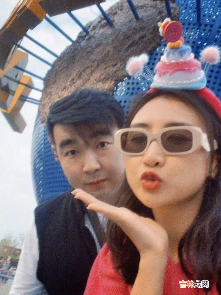 何雯娜和老公异地分居8个月，暂不生二胎，给娘家父母买别墅同住
