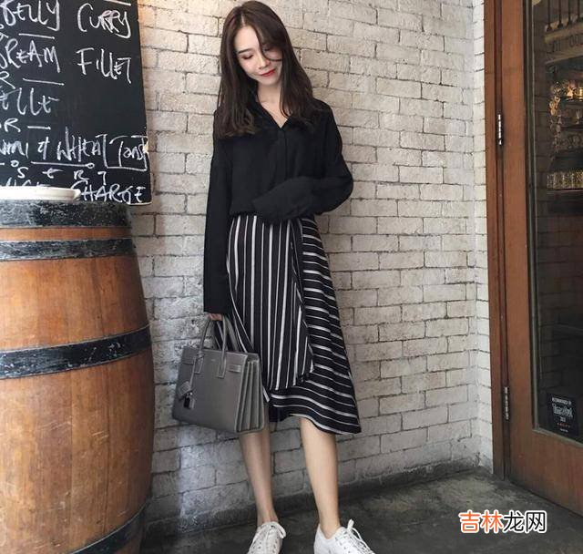 40岁的女性怎么穿出“高级感”？注意好4个方面，提升衣品并不难