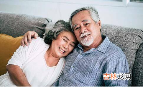 公公存了5万块钱在儿媳那，找老伴需要3万块钱，结果出人意料