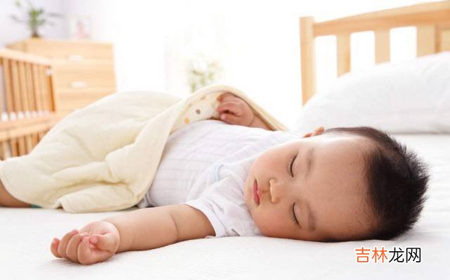 气温忽高忽低，抵御“秋老虎”不要给娃过度保暖，秋季穿衣有妙招