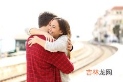 紫薇命盘,易经算姻缘：婚姻甜蜜幸福的八字特征