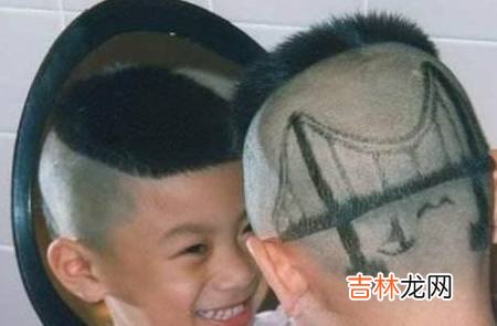 孩子剪头发太困难？宝妈这样做，孩子乖乖接受发型管理