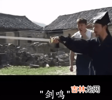武当陈师行的封神场面：嘴上说相信科学，转头却从19米悬崖跳下