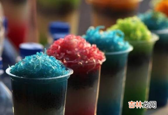 “老婆说自己下楼散步，被老公看到偷吃炸串”孕妇都嘴馋吗？