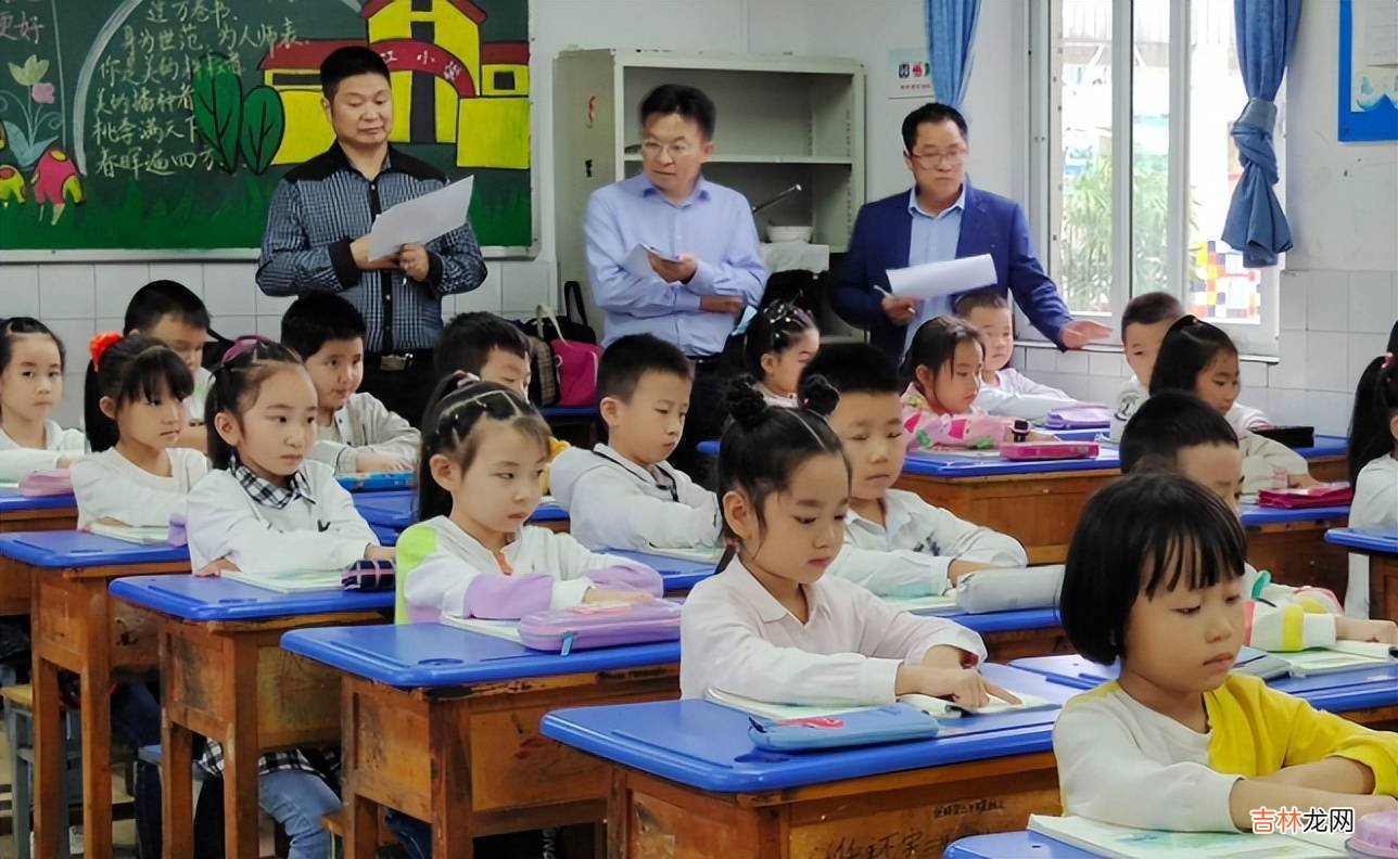 超前教育屡禁不止,一年级开学学生就被降维打击,家长:咋办才好