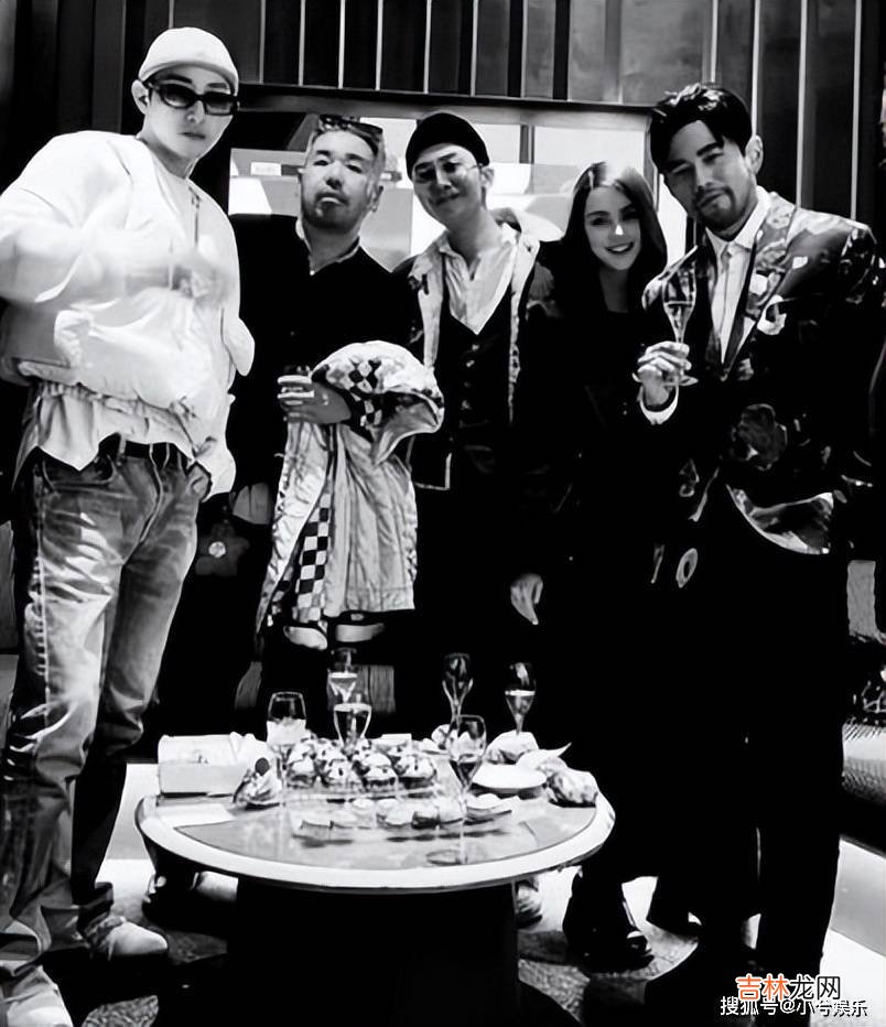 周杰伦与毕加索孙女艺术交流,两人合影曝光,昆凌却未露面