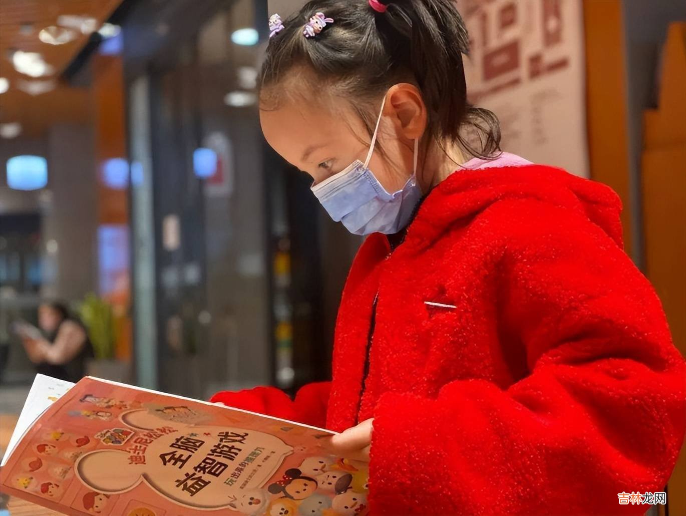 看言情小说成了风气，小学教师深感担忧，网友却觉得有些小题大做