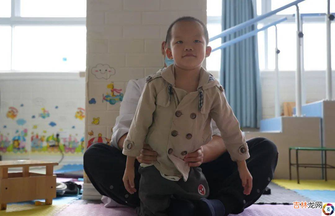 老人为残疾女儿找了一个夫婿，让她未来有依靠，孩子出生后成累赘