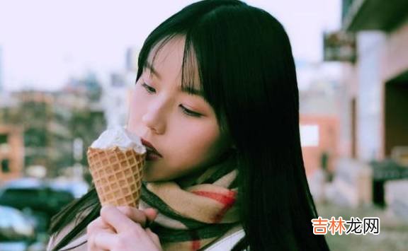 女孩子来初潮，宝妈别吝啬这几句话，对孩子身体影响大
