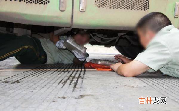 爸爸被认成爷爷！背后故事让人泪目……
