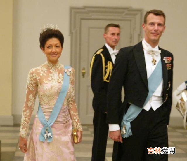 丹麦王室“大清洗”，华裔王妃2个儿子失去头衔：他们不开心！