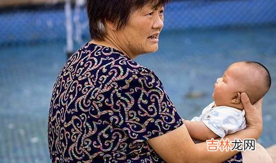 女性45岁后，属于餐桌上的“雌激素”可常吃，面若桃花，更显年轻