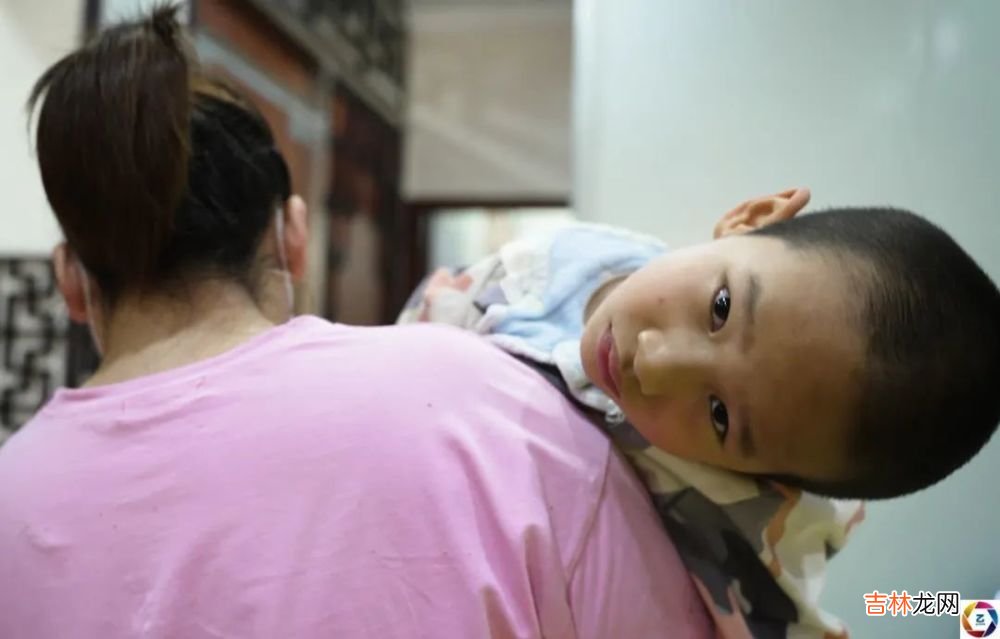 云南一家人命运多舛:孩子重病,爷爷受伤,奶奶车祸,爸爸过劳病倒