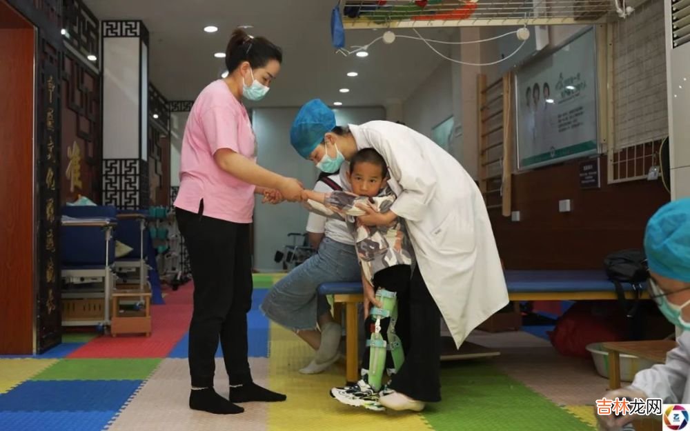 云南一家人命运多舛:孩子重病,爷爷受伤,奶奶车祸,爸爸过劳病倒