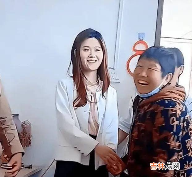扬眉吐气的大衣哥，为亲家豪掷千金