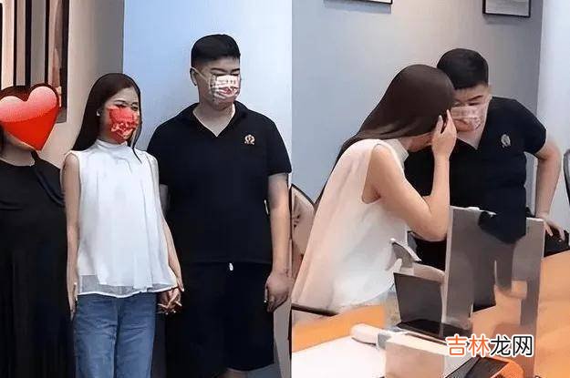 扬眉吐气的大衣哥，为亲家豪掷千金