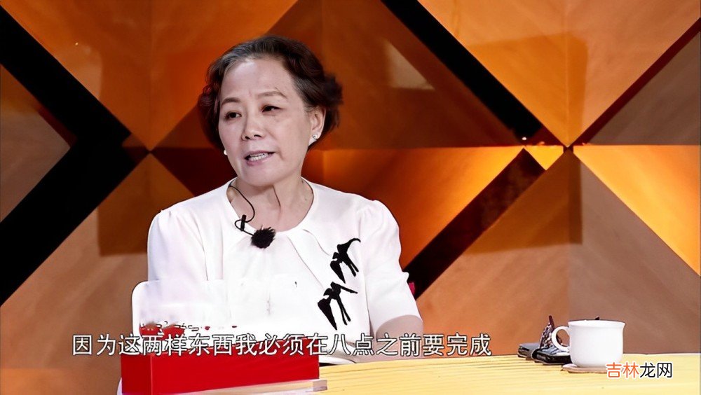 朱雨辰：要求汤唯三从四德，对母亲言听计从43年，至今仍是单身