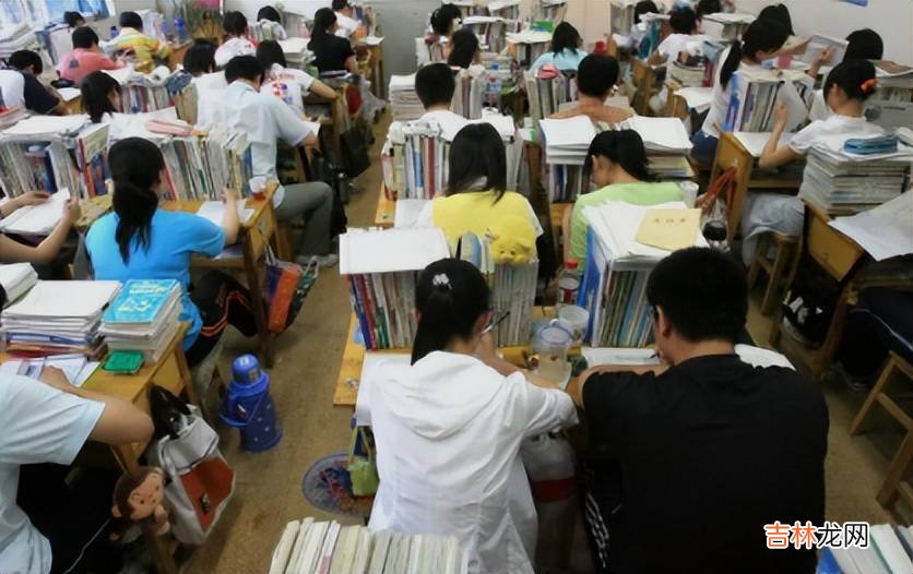 第四年复读生分享长远焦虑，网友：其实大可不必