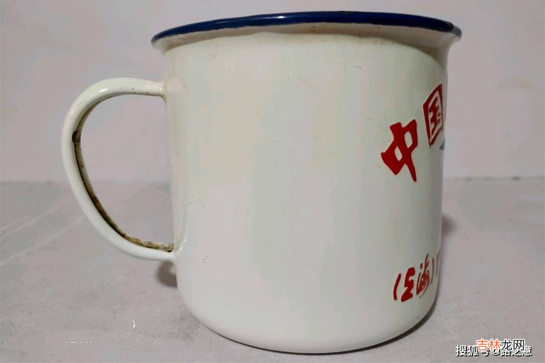 1990年，湖南一女子欲毒杀情人，岂料情人一个举动致其自食其果！