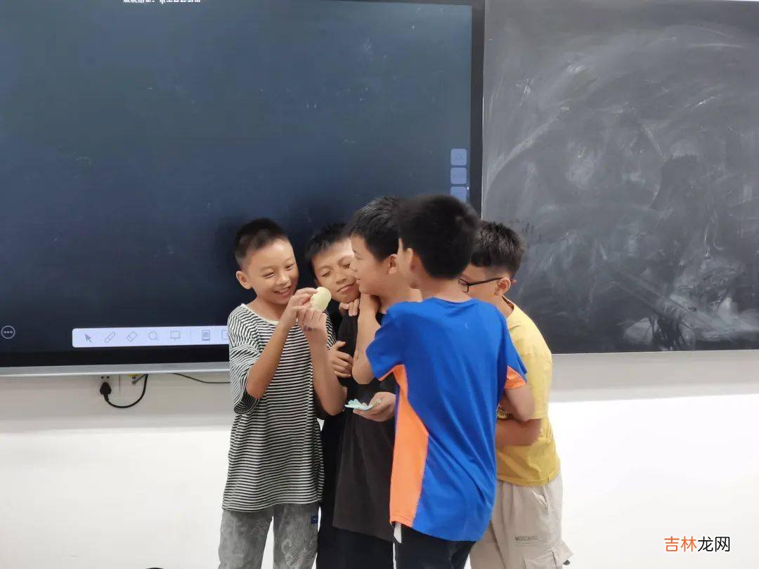 彭文学：青青园中葵，勃勃向阳生——向着明亮那方