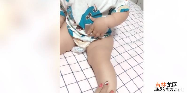 守不住秘密的萌娃，妈妈一问就全部招了，不小心就把爸爸卖了