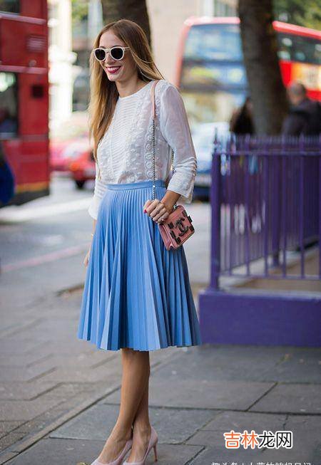 不管你是奔几的女人,这4种裙子要少穿,廉价没气质,还很掉档次