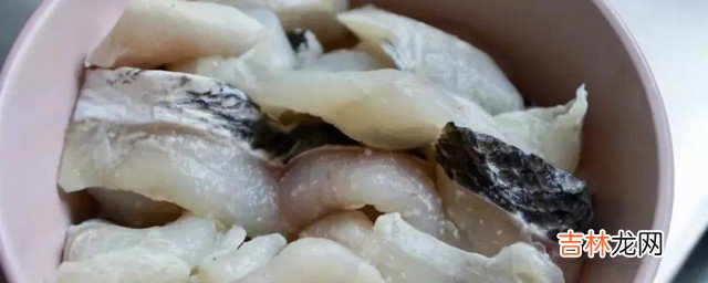 黑鱼放哪些材料最好吃