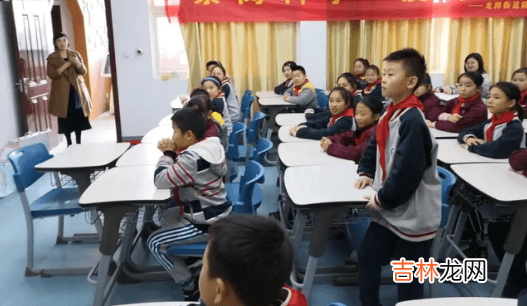 或是有心人捏造，网传安徽财贸女生养鬼，学生迷信老师才是主导者