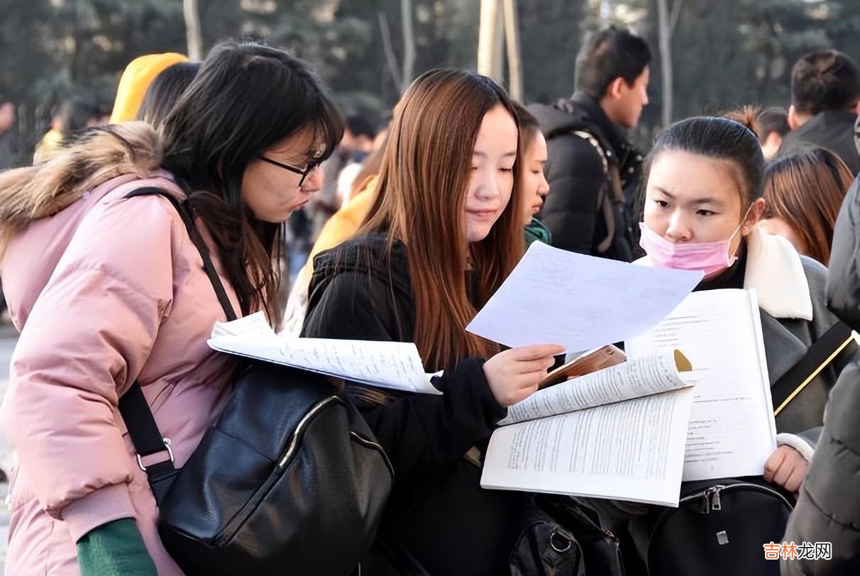 大学生为啥舍弃便捷支付，开始用现金支付？知情人道出其中玄机