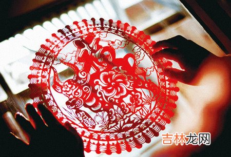 命运分析,2020年腊月二十四生肖属猪吗，属猪人命运婚配查询！