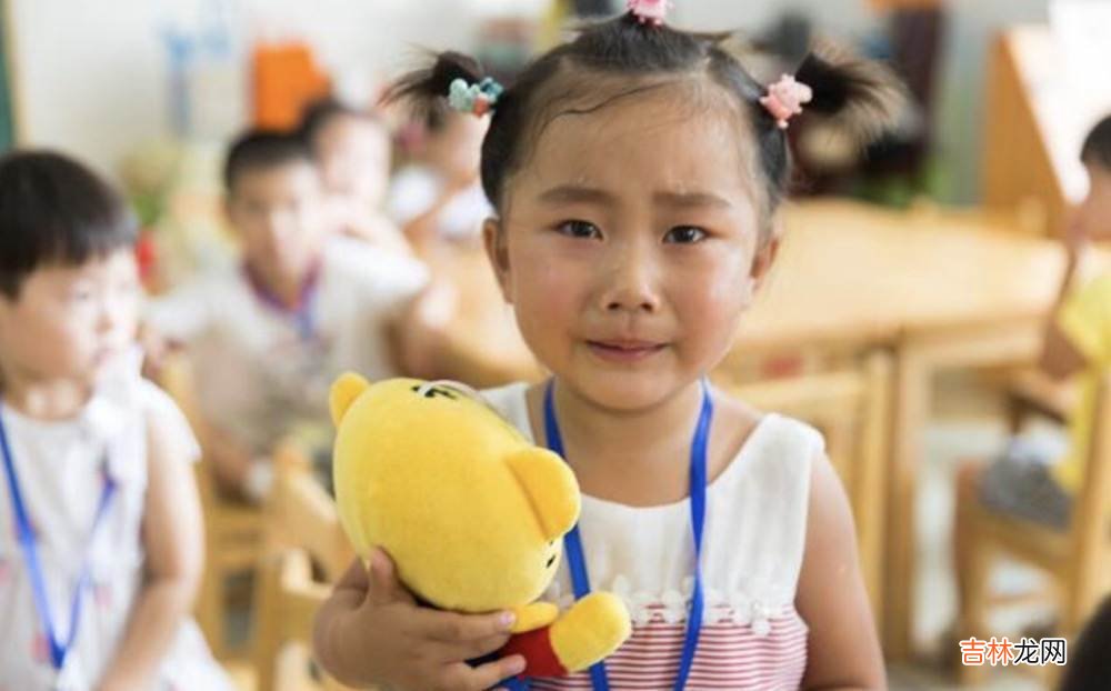 孩子不愿上幼儿园，通常有3个原因，2个方案帮家长轻松解决