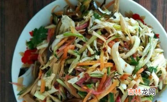 领媳妇回老家，我妈下厨做了一桌子菜，饭后媳妇却说出这种话