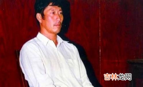 他在狱中收到一封信，女儿：我和弟弟过得不好，他出狱后连杀15人