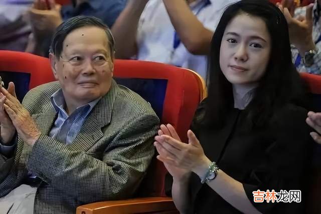 好友曝杨振宁往事，翁帆爱好与杨振宁原配类似，二人已被家人接受
