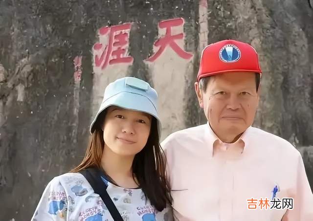 好友曝杨振宁往事，翁帆爱好与杨振宁原配类似，二人已被家人接受