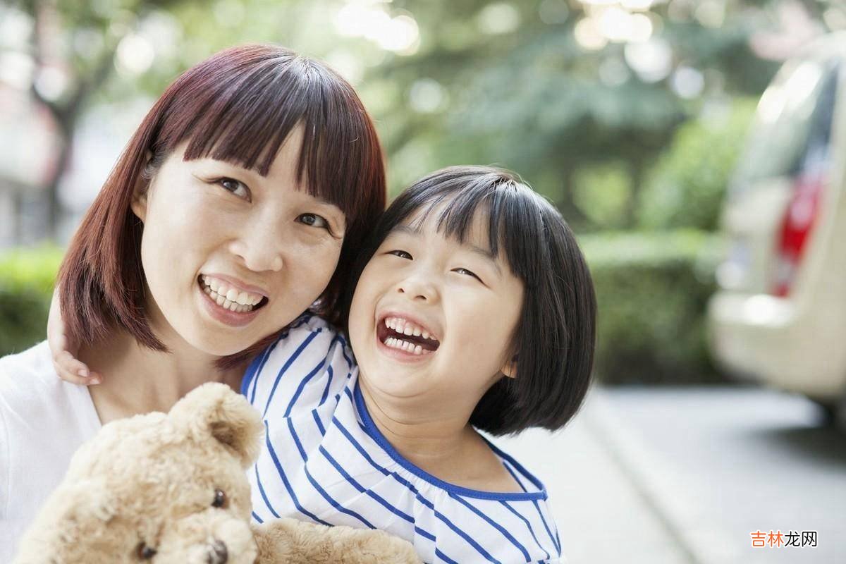 最容易伤害到孩子的3种母爱，中招的妈妈及时改，娃将来会感谢你