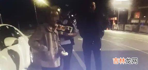 广西一男子携七旬母亲住酒店，老人独自离开…他竟浑然不知！