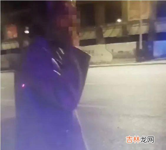 广西一男子携七旬母亲住酒店，老人独自离开…他竟浑然不知！