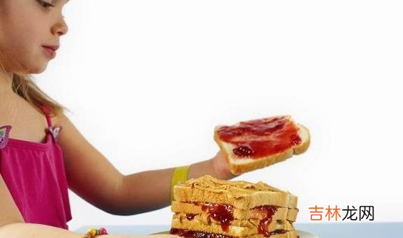 妈妈有洁癖，给孩子带来的成长烦恼和健康问题，你get到了吗？