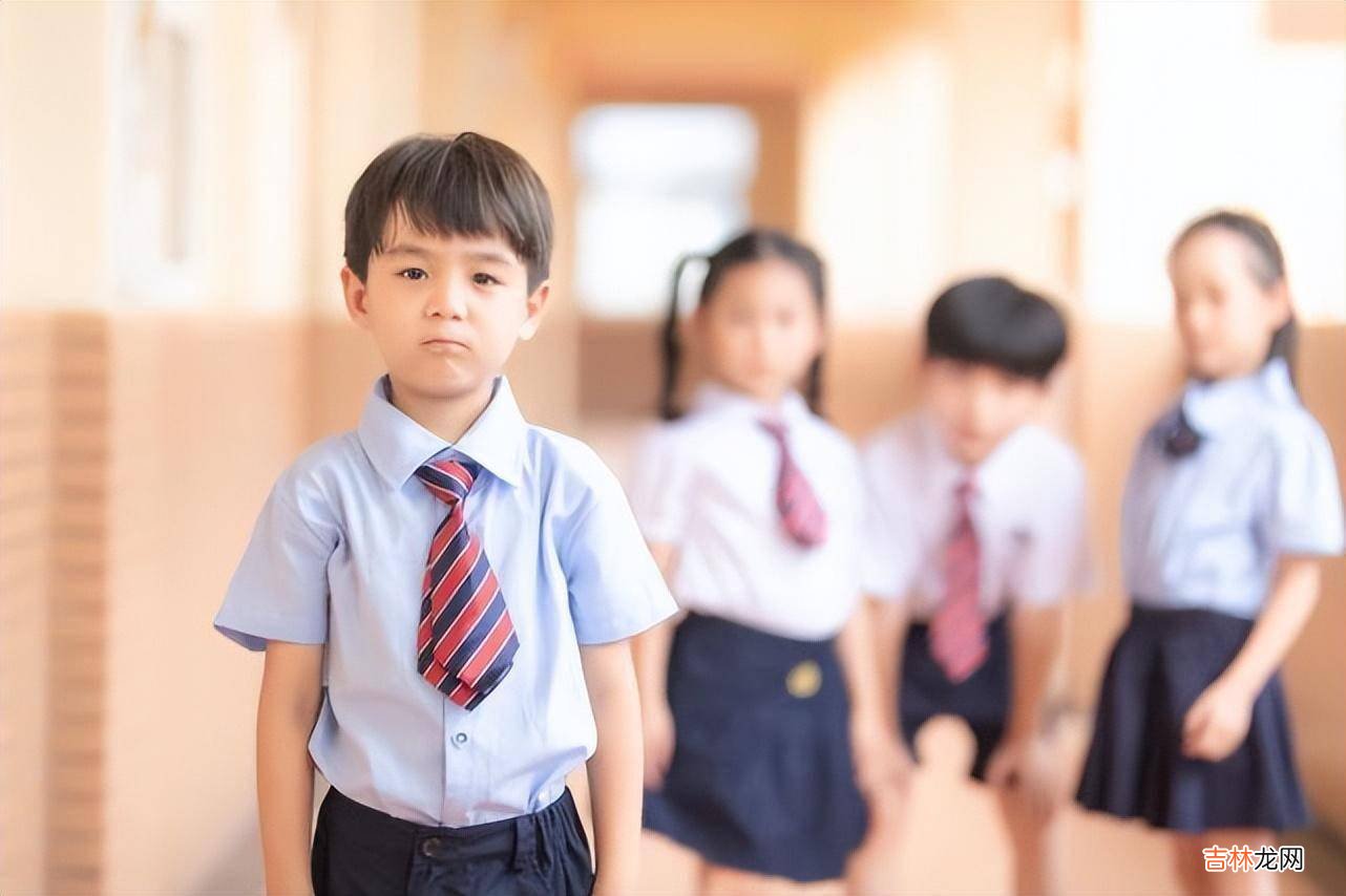 “妈妈，这个贵吗？”你的错误回答，可能会把娃培养成潜在的穷人
