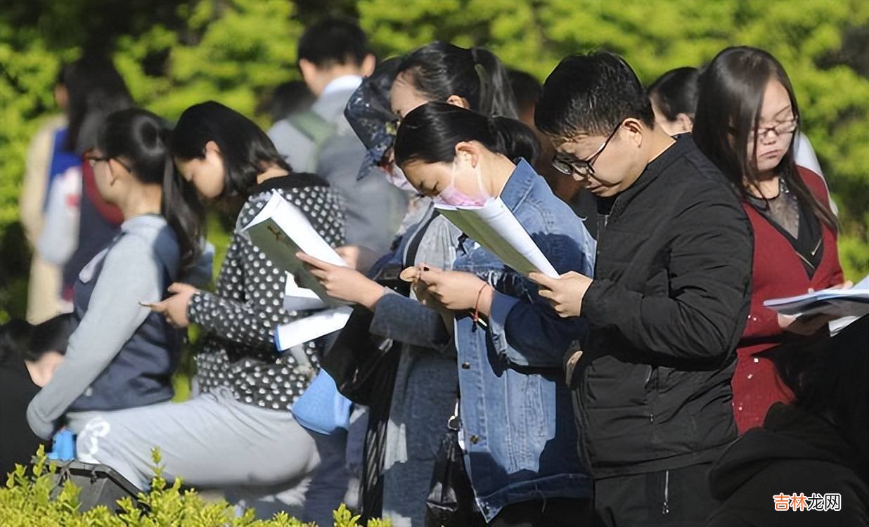 “如果能重来，绝不让孩子考编”，一位家长的心声，引起大家共鸣