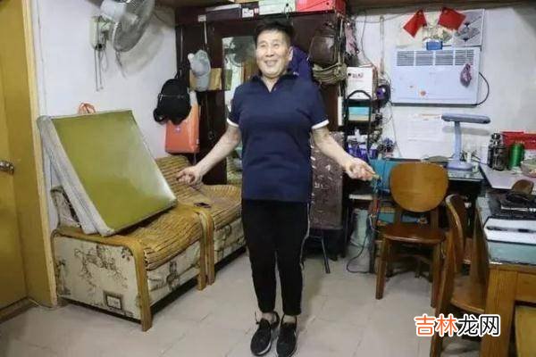 冲上热搜!浙江奶奶能连续跳绳1000个:真看不出她81岁了
