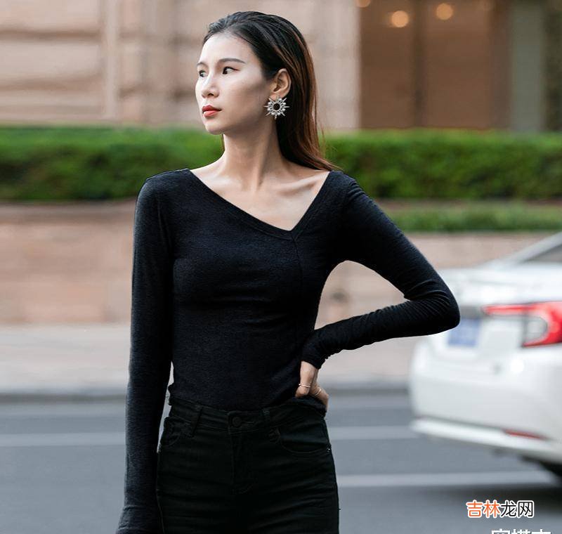 女人就别总穿连衣裙了，太俗，学我媳妇这样穿T恤，尽显时尚与气质