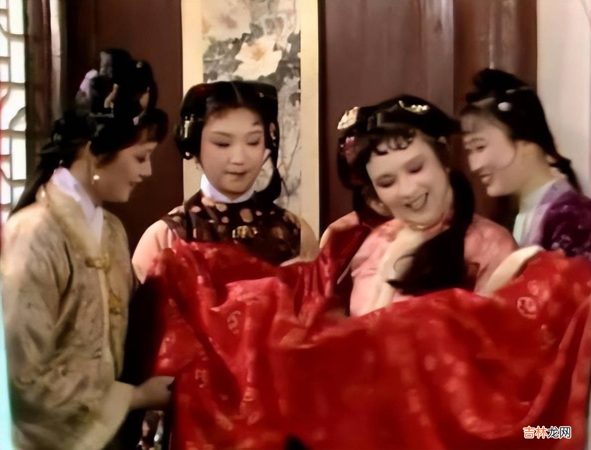 薛宝琴，红楼梦中熠熠发光的女子，也是我们培养女孩子的方向
