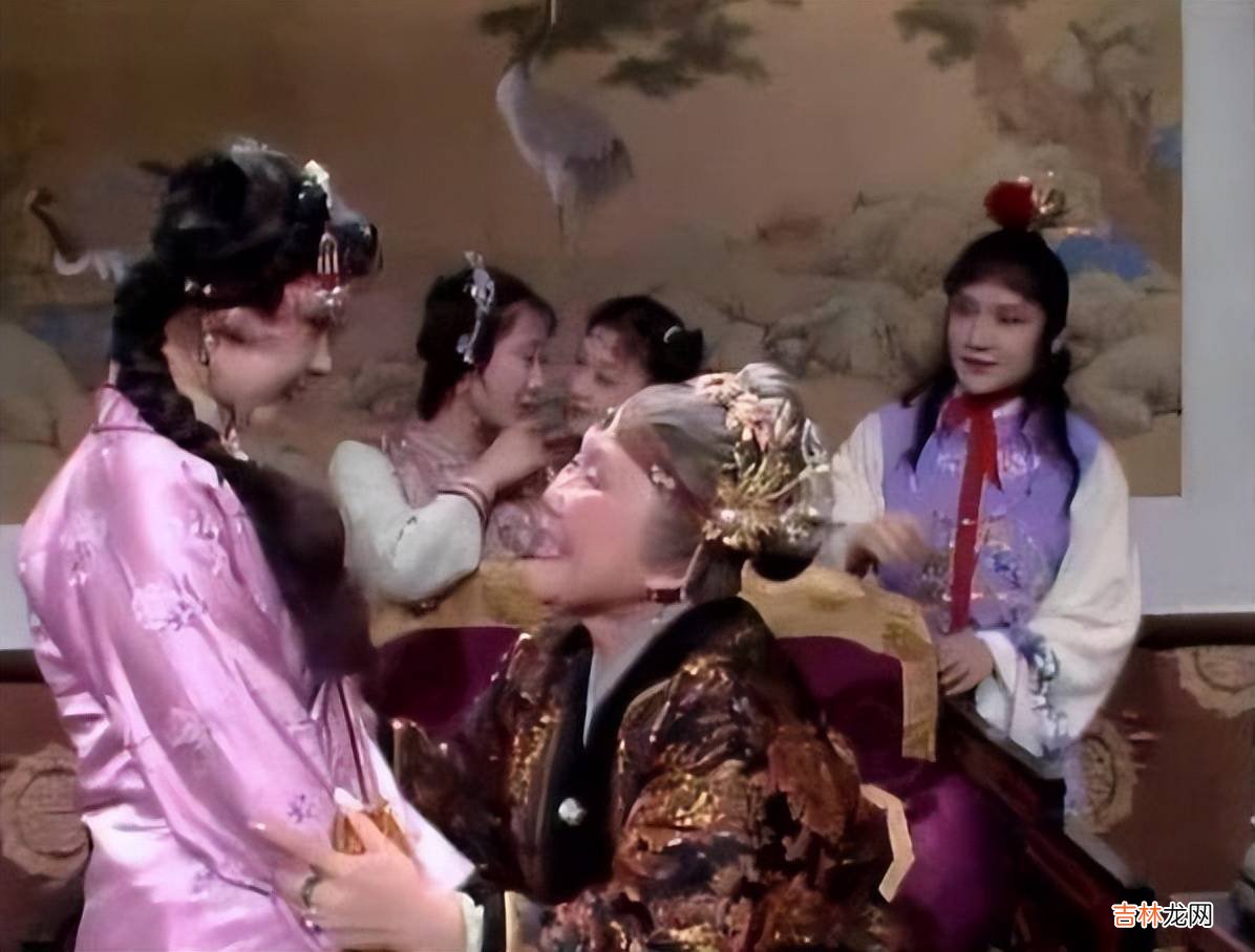 薛宝琴，红楼梦中熠熠发光的女子，也是我们培养女孩子的方向