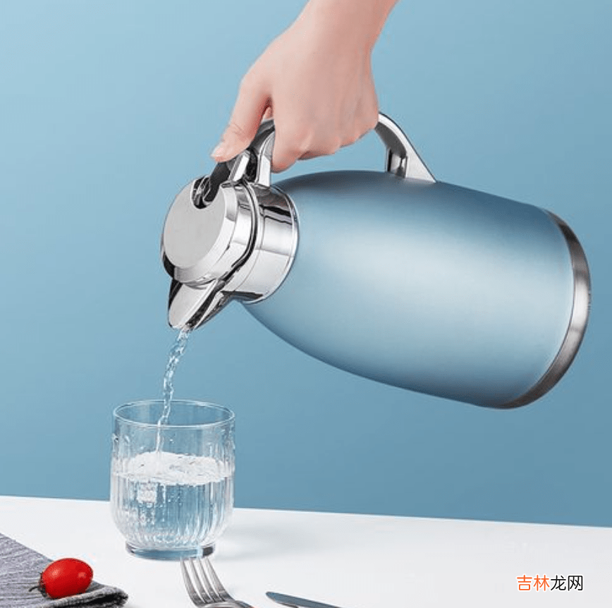 有一种“无知”叫开水烫奶瓶，家长轻松了，宝宝的胃肠受罪了