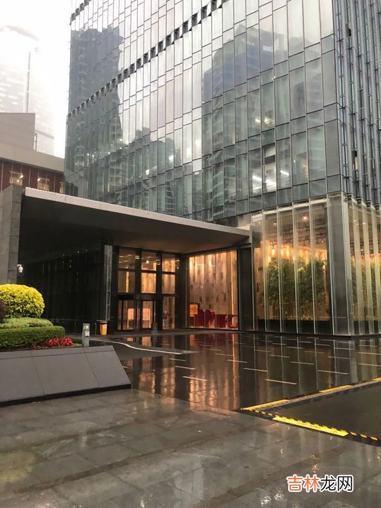 从命理角度分析此次瑞幸咖啡暴跌熔断事件