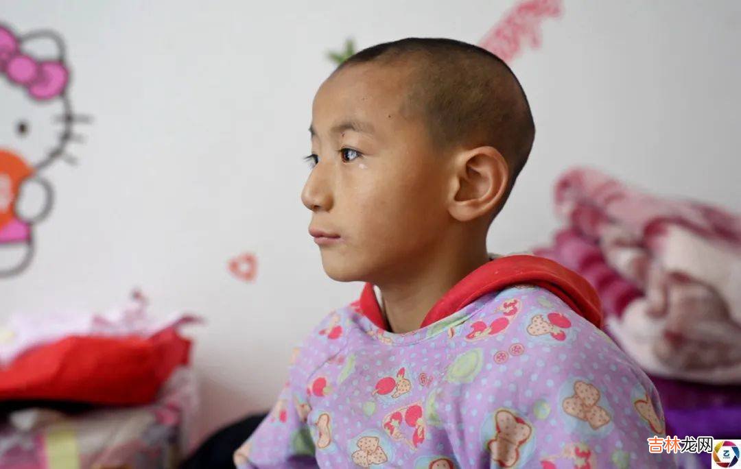 一家5口患病，残疾男子和奶奶组建家庭挑起重担，面对非议不后悔
