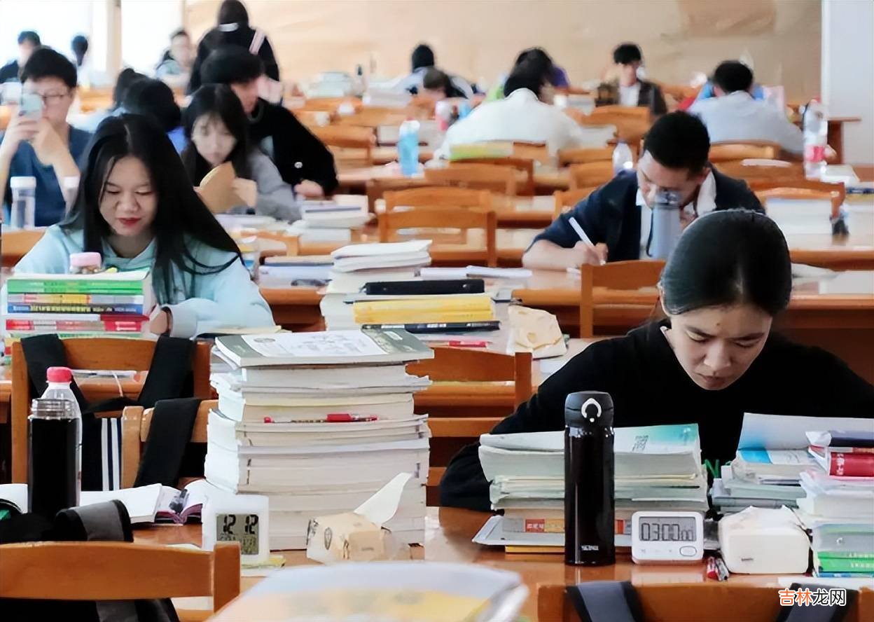 “早知道这样，就不该支持你考研”，老父亲的哭诉，值得深思