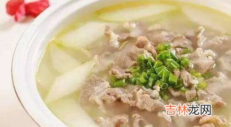男人小便不畅？常吃这3种食物，帮助排便还能排尿酸